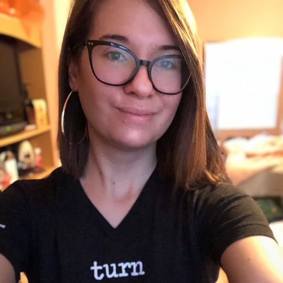 Meet your Posher, Samantha - Picture 2 of 2